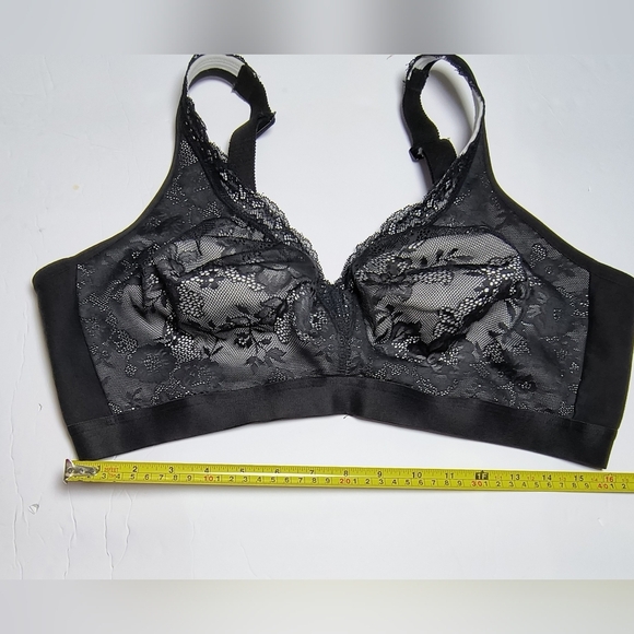 Cacique Elegant Black Lace Overlay Wide Coverage No Wire Bra 44D - Picture 3 of 6